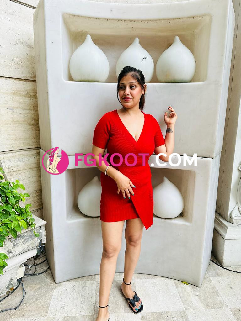 Ahmedabad call girls services | 24/7 housewife escorts and call girls