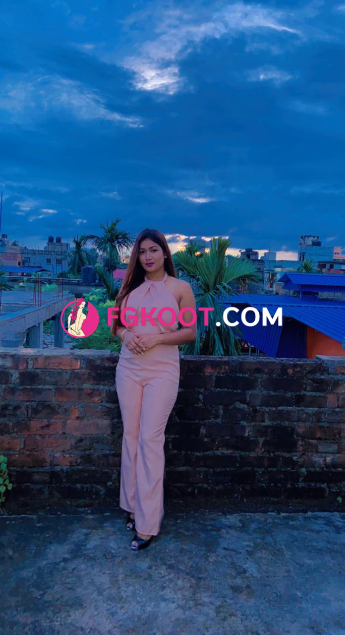 Vip top model educated college student call girl Soniya Kimari
