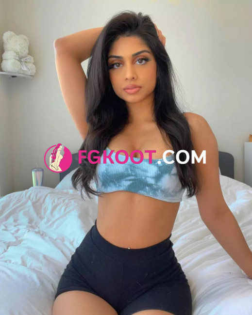 Call Girl’s heated gaze in Bangalore sparks a sensual thrill
